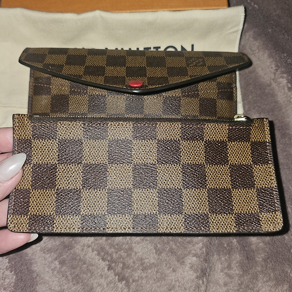 Louis Vuitton Damier Ebene Wallet with Red Accent - Picture 4 of 12
